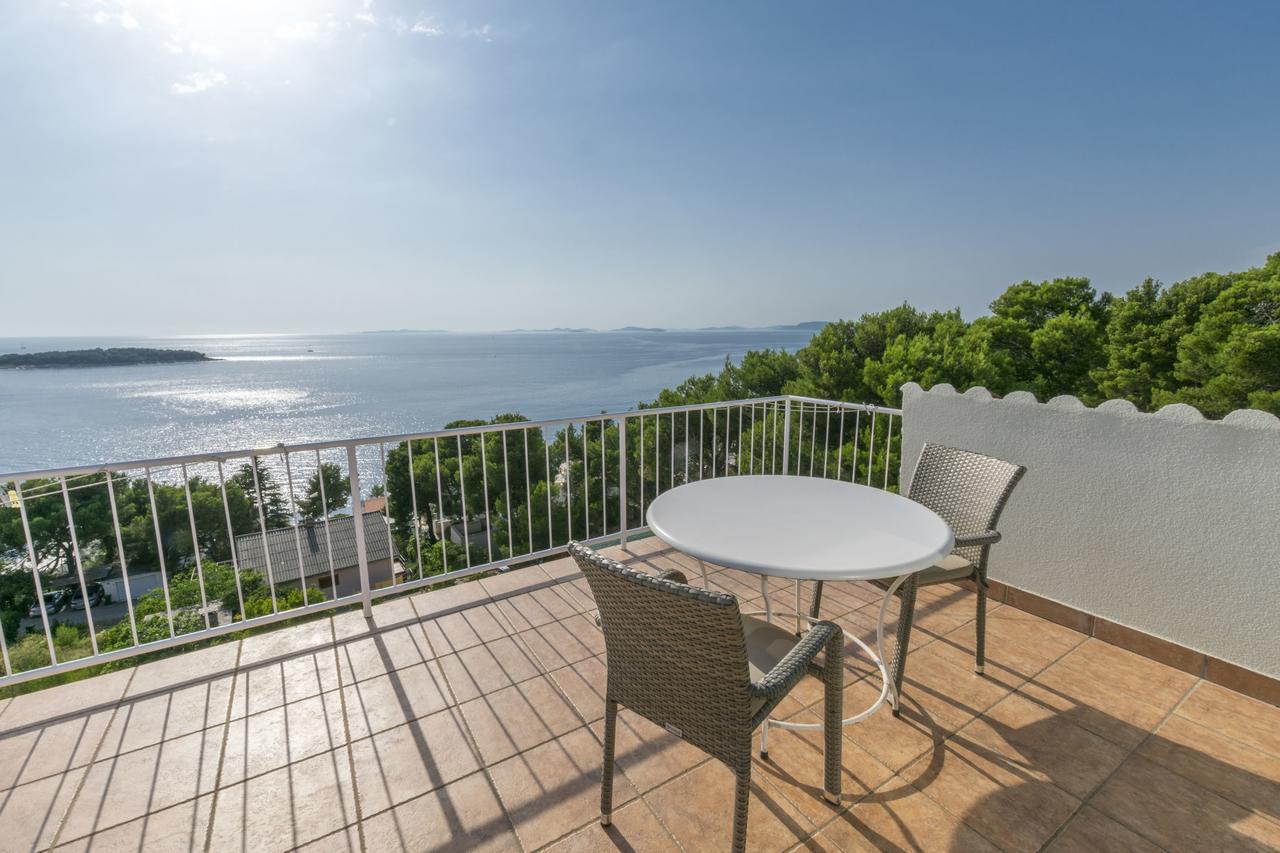 Apartments Jere Stipe Примоштен Екстер'єр фото
